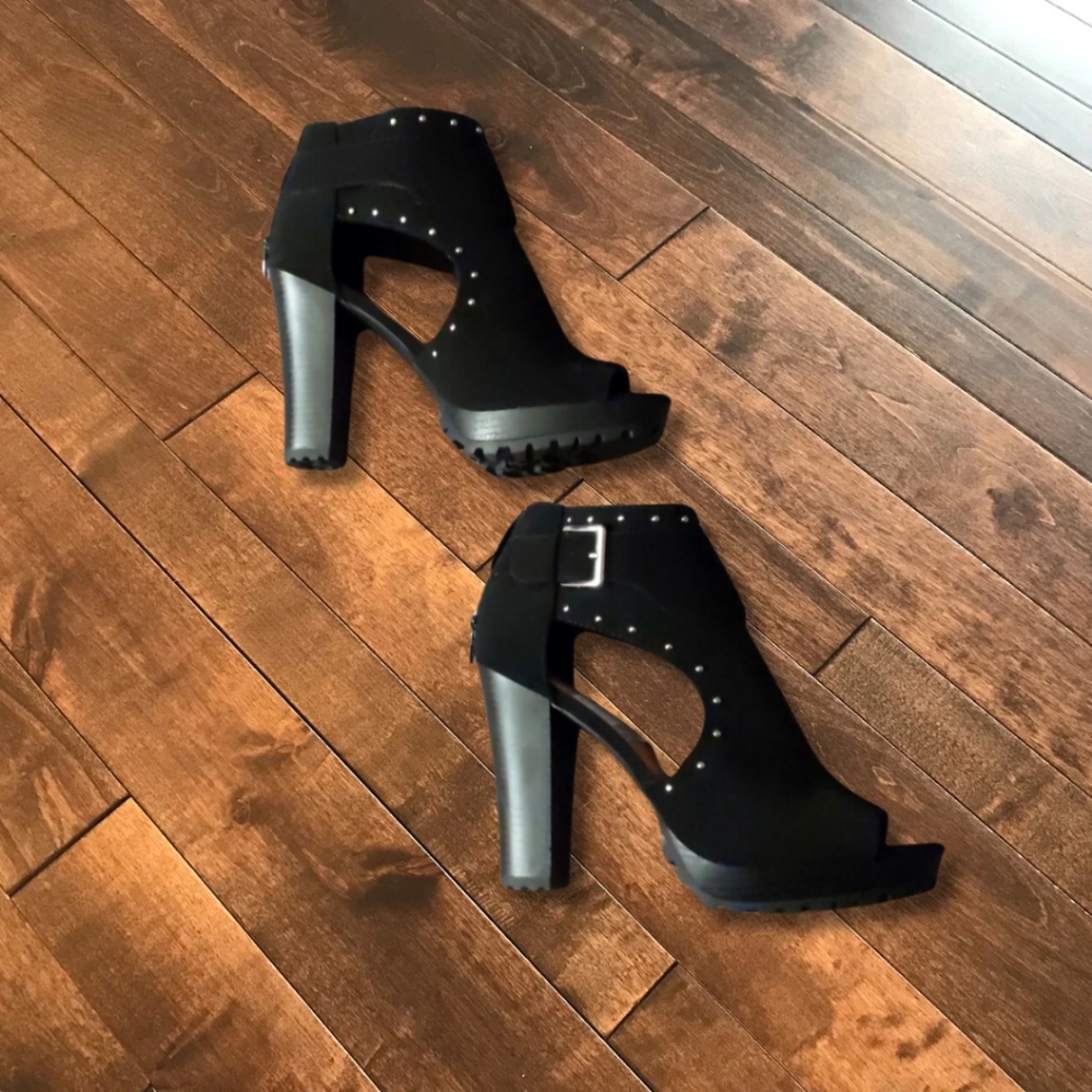 Black Report open toe booties size 11